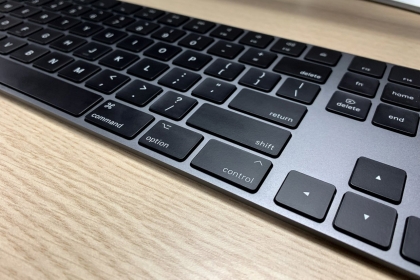 Bàn phím Apple Magic Keyboard đen: gõ sướng, đẹp, mắc tiền