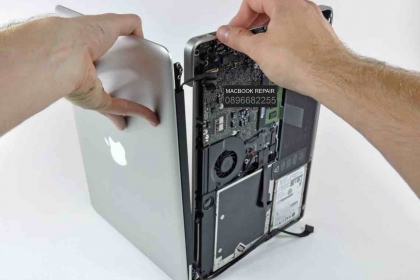 Thay thế cụm màn hình Macbook pro 2010 Unibody 13 inch Mid A1278