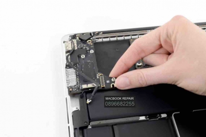 Thay IO board và cable data IO Macbook pro 13 inch retina 2012 A1425 