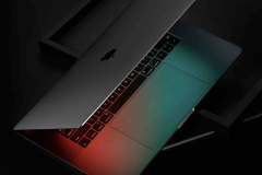 Apple Macbook 16 inch 2021 M1 Max gặp lỗi lạ ! không sạc khi máy tắt nguồn Vẫn phải chờ apple update !